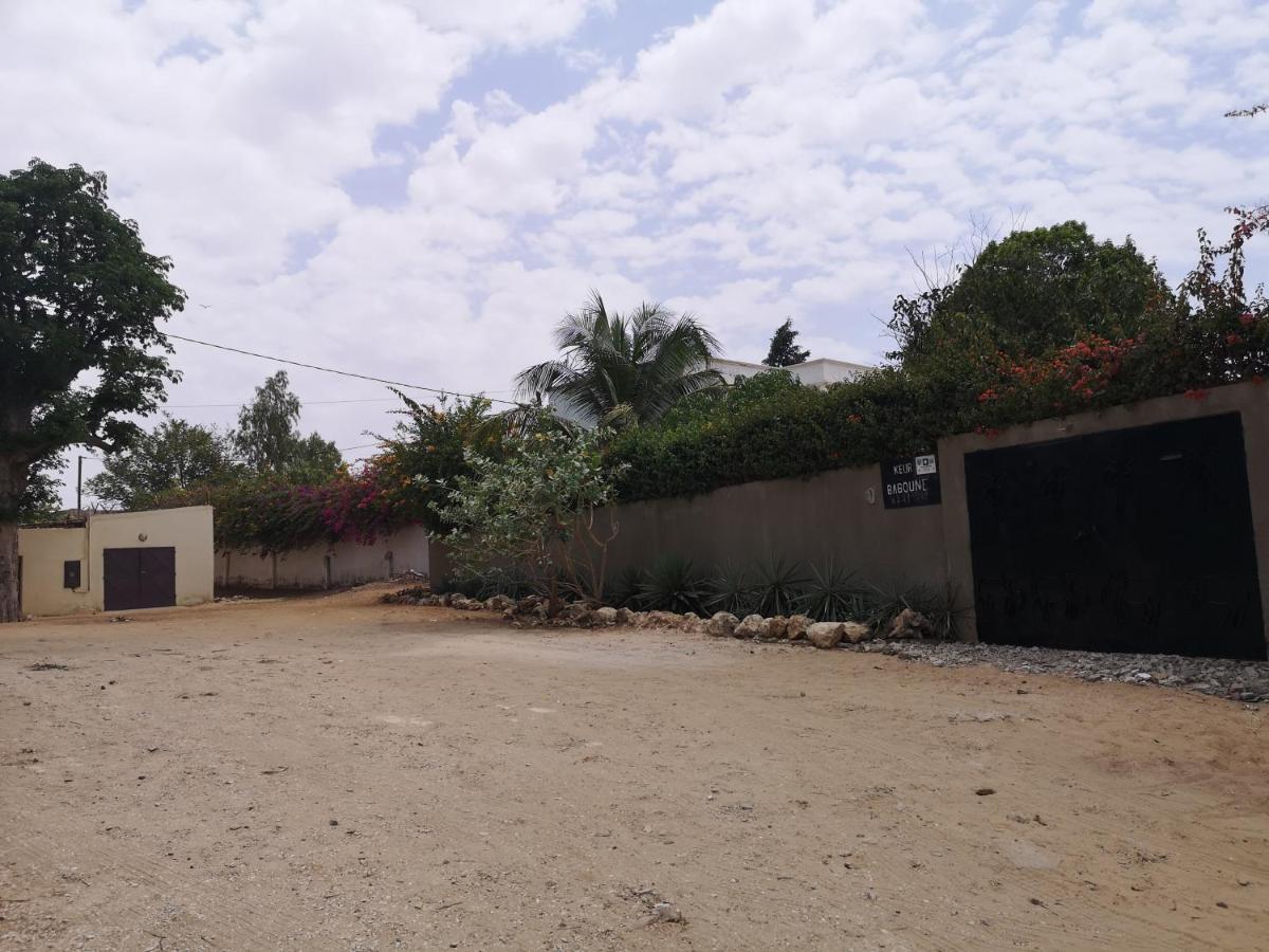 Keur Baboune M'Bour Bagian luar foto